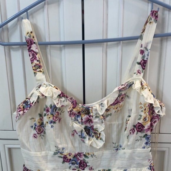 EUC Charlotte Russe Cream Flower Dress - Picture 2 of 6